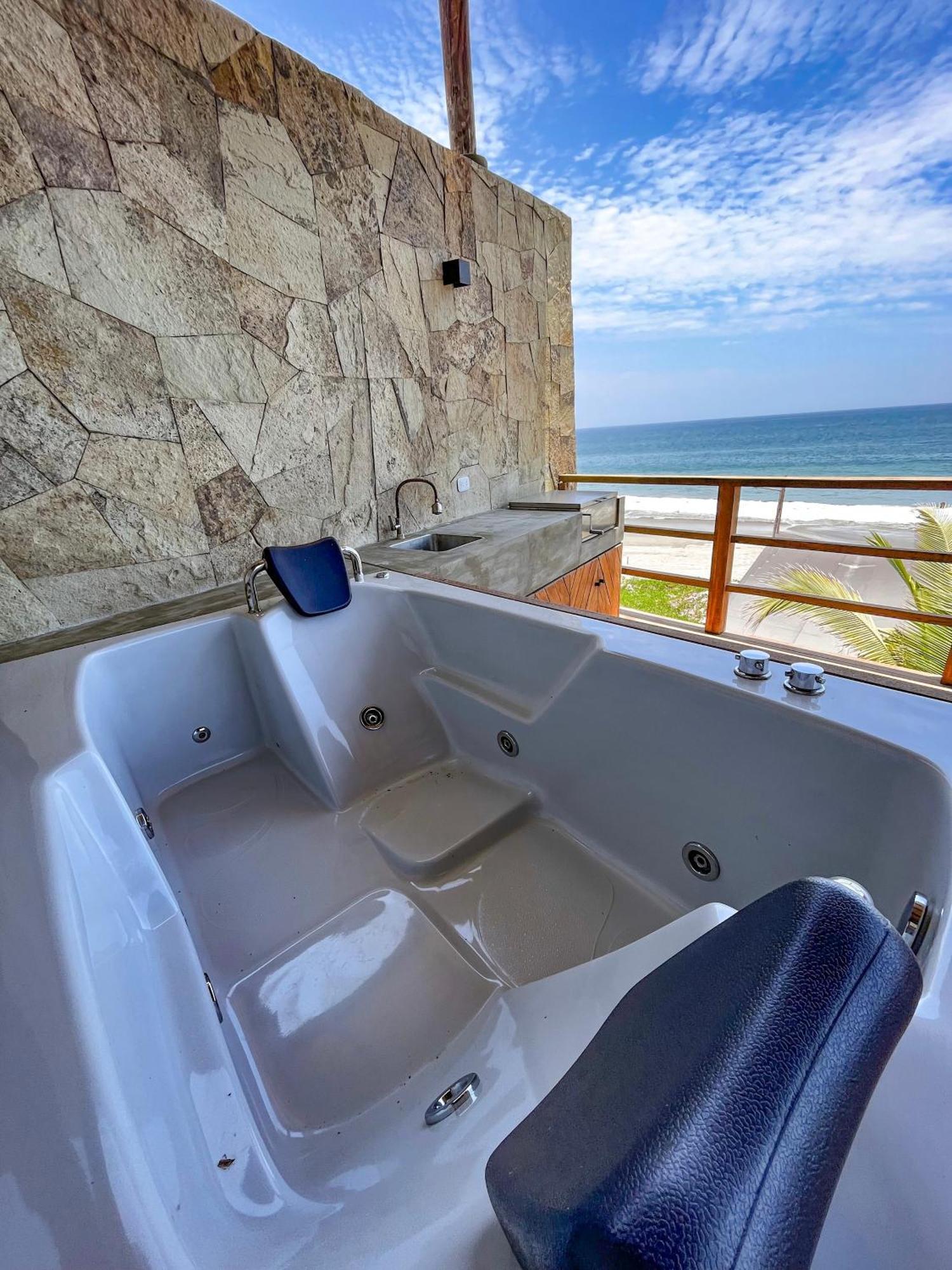 Diem Vichayito Beachfront Eco-Luxury المظهر الخارجي الصورة