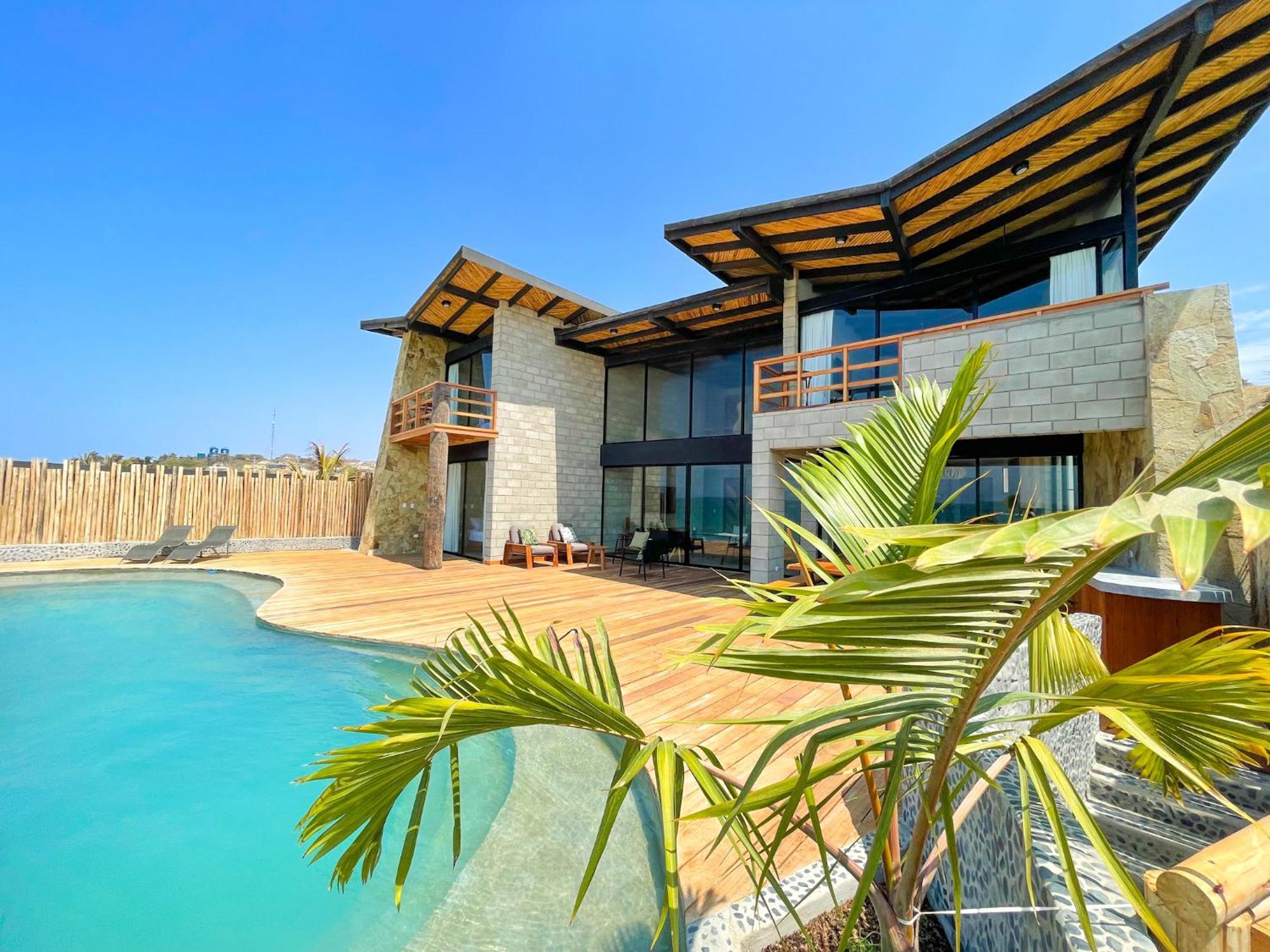 Diem Vichayito Beachfront Eco-Luxury الغرفة الصورة