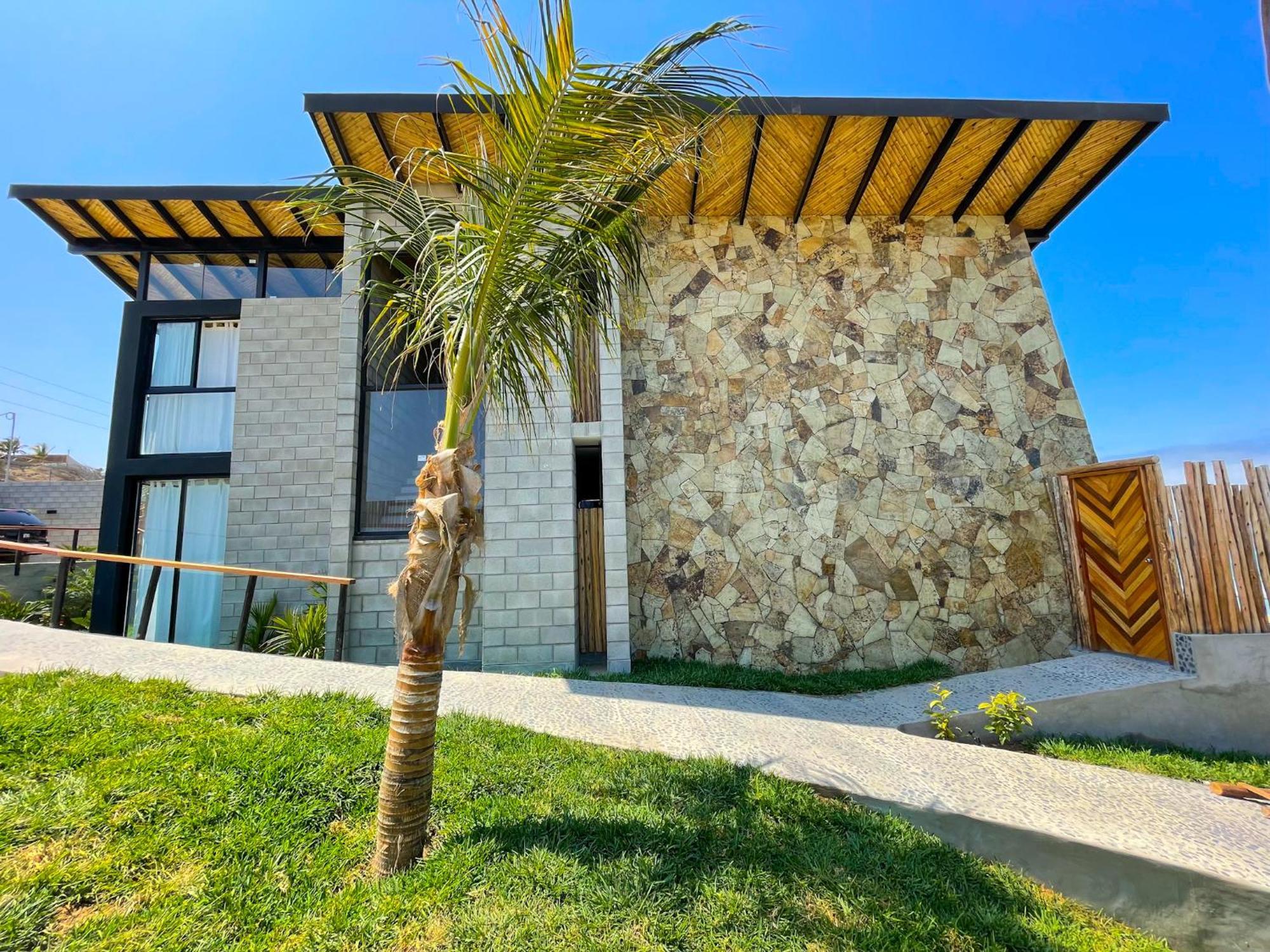 Diem Vichayito Beachfront Eco-Luxury الغرفة الصورة
